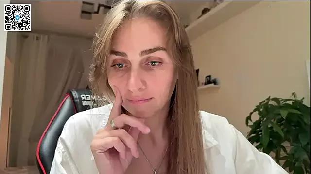 VampyMary from StripChat is Freechat