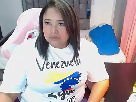 Vanesa_Juicy from StripChat is Freechat