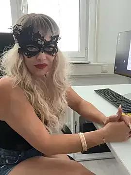 Girls and cam to cam: Watch as these sophisticated entertainers uncover their stunning costumes and curvaceous curves online!