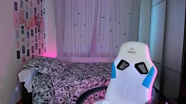 Girls and cam to cam: Watch as these sophisticated entertainers uncover their stunning costumes and curvaceous curves online!