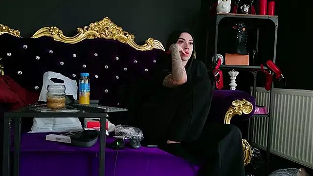 Girls and cam to cam: Watch as these sophisticated entertainers uncover their stunning costumes and curvaceous curves online!