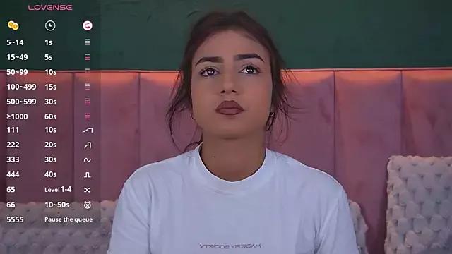 VanessaOlive from StripChat is Freechat