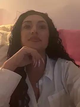 Velunaa from StripChat is Freechat