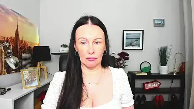 Girls and cam to cam: Watch as these sophisticated entertainers uncover their stunning costumes and curvaceous curves online!