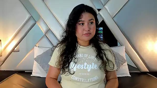 VELVETHUNTER_VC from StripChat is Freechat