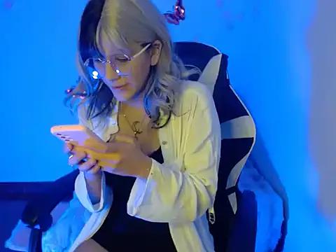 Girls and cam to cam: Watch as these sophisticated entertainers uncover their stunning costumes and curvaceous curves online!