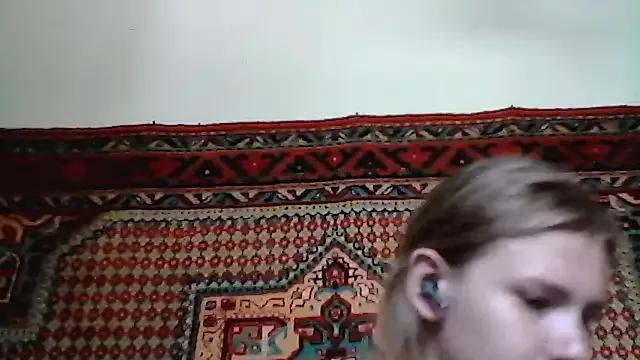 venus_in_flames from StripChat is Freechat