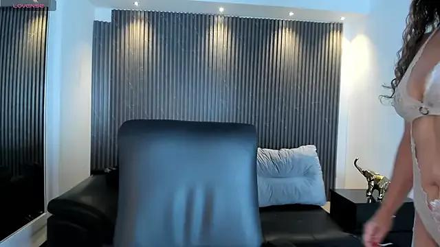 Girls and cam to cam: Watch as these sophisticated entertainers uncover their stunning costumes and curvaceous curves online!