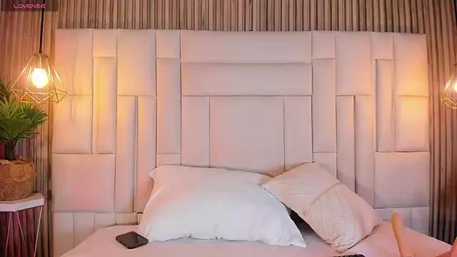 VenuzSofia from StripChat is Freechat