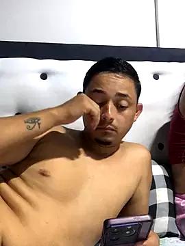 veronica_and_bryan from StripChat is Freechat