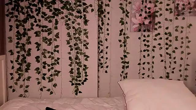 VERY_BAD_GIRLS from StripChat is Freechat