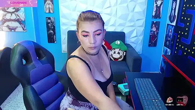 Girls and cam to cam: Watch as these sophisticated entertainers uncover their stunning costumes and curvaceous curves online!
