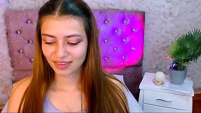 viky_evanss from StripChat is Freechat