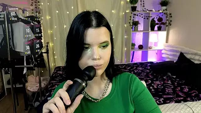 Viola_Bun from StripChat is Freechat