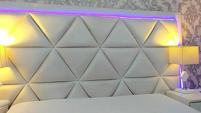 Girls and cam to cam: Watch as these sophisticated entertainers uncover their stunning costumes and curvaceous curves online!