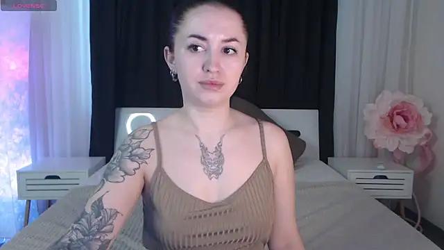 Girls and cam to cam: Watch as these sophisticated entertainers uncover their stunning costumes and curvaceous curves online!