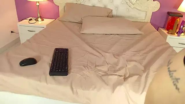 Girls and cam to cam: Watch as these sophisticated entertainers uncover their stunning costumes and curvaceous curves online!