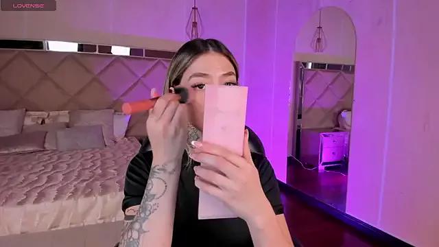 Girls and cam to cam: Watch as these sophisticated entertainers uncover their stunning costumes and curvaceous curves online!