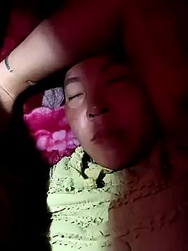 vivi_cute from StripChat is Freechat