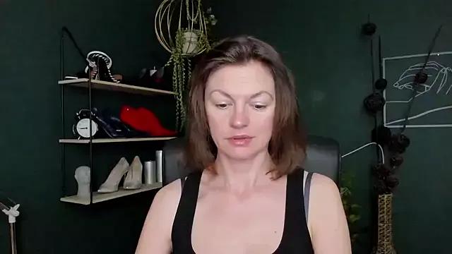 VivianWILD from StripChat is Freechat
