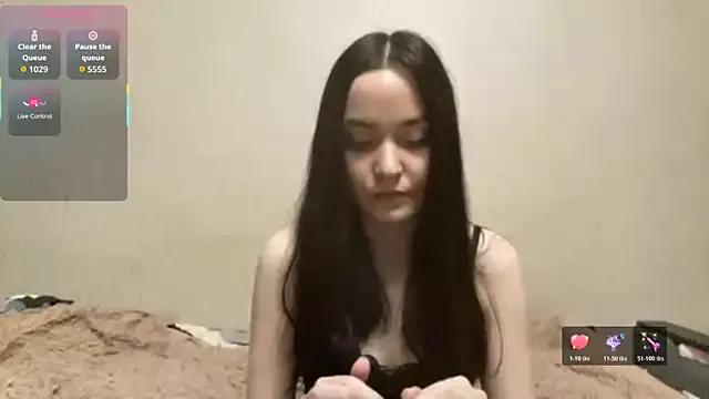 VividSienna from StripChat is Freechat