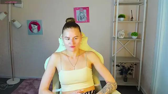 Girls and cam to cam: Watch as these sophisticated entertainers uncover their stunning costumes and curvaceous curves online!