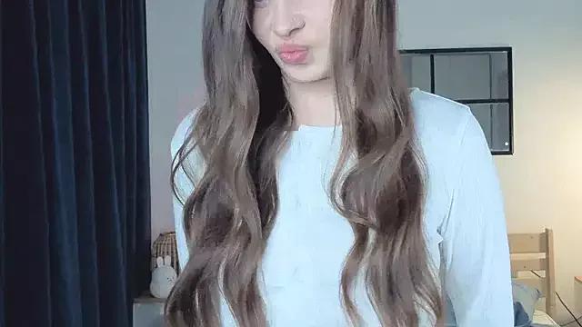 wavemary from StripChat is Freechat