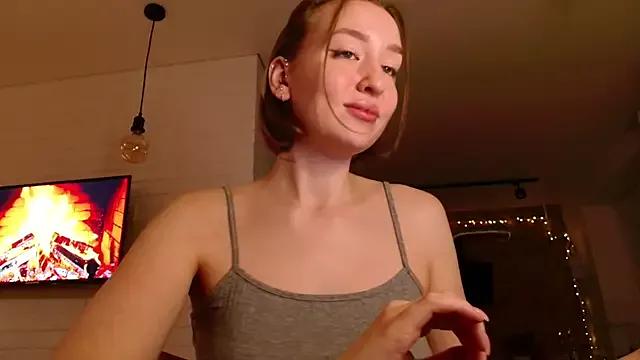 WhitePrincessLuna from StripChat is Freechat