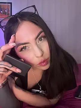 wicked_babyy from StripChat is Freechat