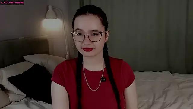 WildaBisom from StripChat is Freechat