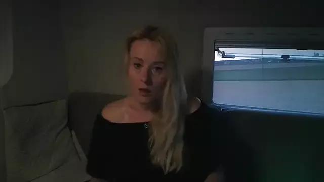 WildOnWheels_ from StripChat is Freechat
