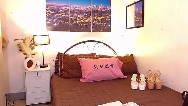 Girls and cam to cam: Watch as these sophisticated entertainers uncover their stunning costumes and curvaceous curves online!