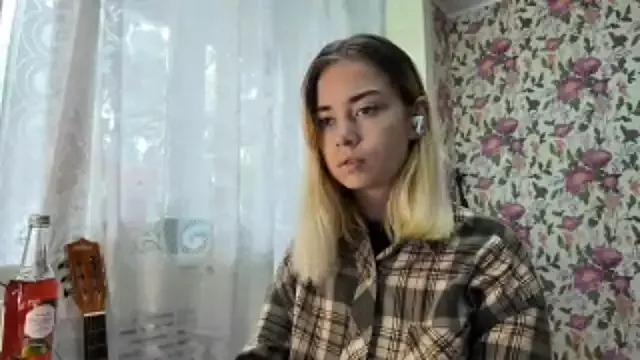 Witching_Moon from StripChat is Freechat