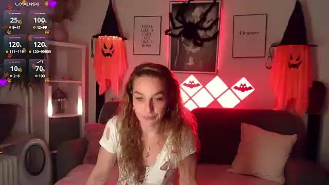 Girls and cam to cam: Watch as these sophisticated entertainers uncover their stunning costumes and curvaceous curves online!