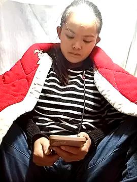 xinhxinhcute from StripChat is Freechat