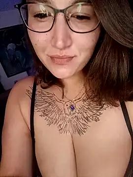 Girls and cam to cam: Watch as these sophisticated entertainers uncover their stunning costumes and curvaceous curves online!