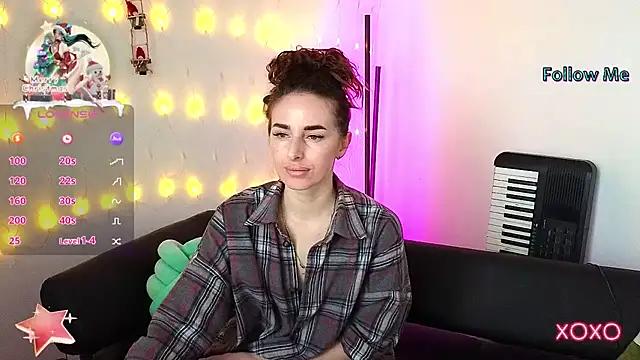 Girls and cam to cam: Watch as these sophisticated entertainers uncover their stunning costumes and curvaceous curves online!