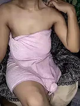 young-mommy from StripChat is Freechat