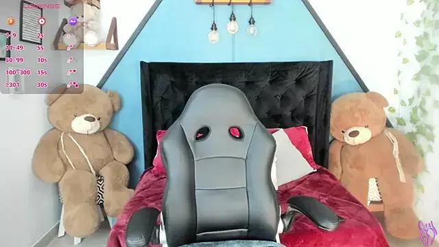 Girls and cam to cam: Watch as these sophisticated entertainers uncover their stunning costumes and curvaceous curves online!