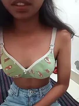 Your-Lavi from StripChat is Freechat