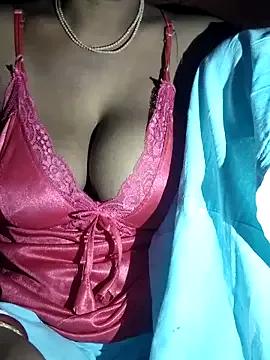 Your-Manu from StripChat is Freechat