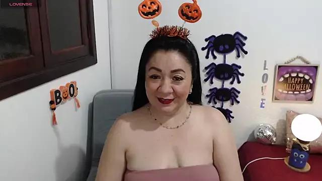 Girls and cam to cam: Watch as these sophisticated entertainers uncover their stunning costumes and curvaceous curves online!