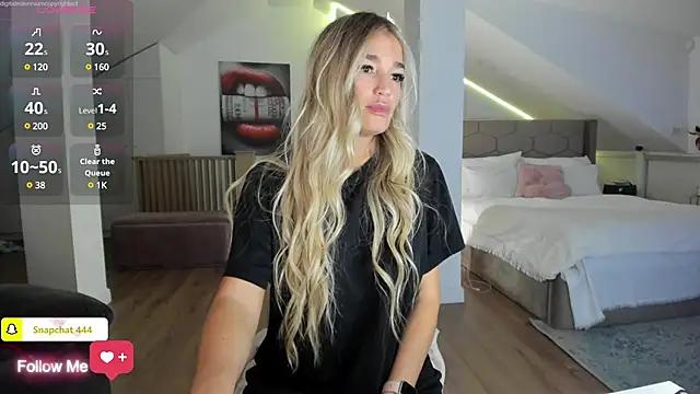 Girls and cam to cam: Watch as these sophisticated entertainers uncover their stunning costumes and curvaceous curves online!