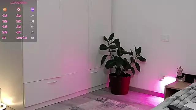 Girls and cam to cam: Watch as these sophisticated entertainers uncover their stunning costumes and curvaceous curves online!