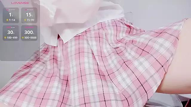 YuJin_babe from StripChat is Freechat