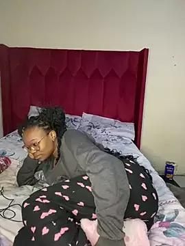 YummyMelanin117 from StripChat is Freechat