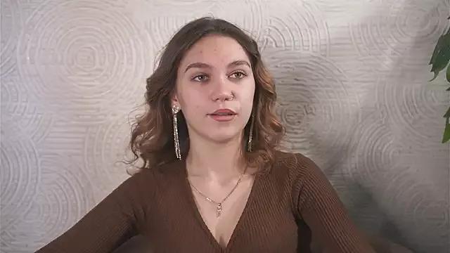 YvonneDouce from StripChat is Freechat