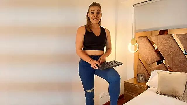 Girls and cam to cam: Watch as these sophisticated entertainers uncover their stunning costumes and curvaceous curves online!