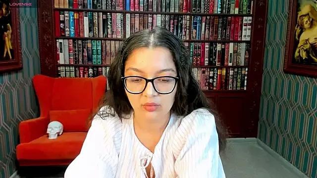 Photos of ZarifaBev from StripChat is Freechat