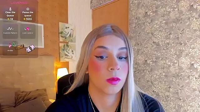 Girls and cam to cam: Watch as these sophisticated entertainers uncover their stunning costumes and curvaceous curves online!